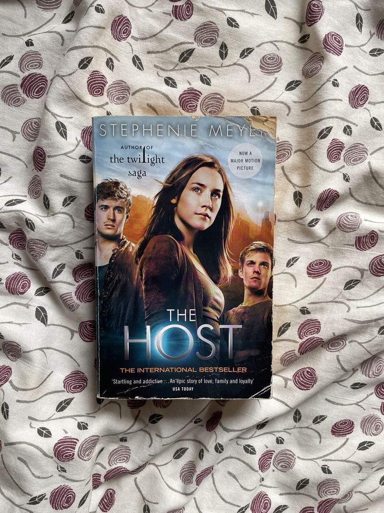 Livro “The host”
