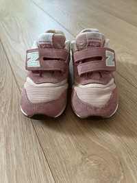 Butu typu sneakers New Balance roz 26,5