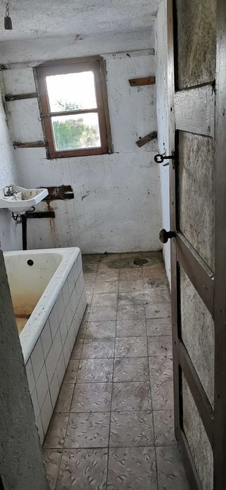 Vendo casa en Valongo dos Azeites sao joao da Pesqueira.