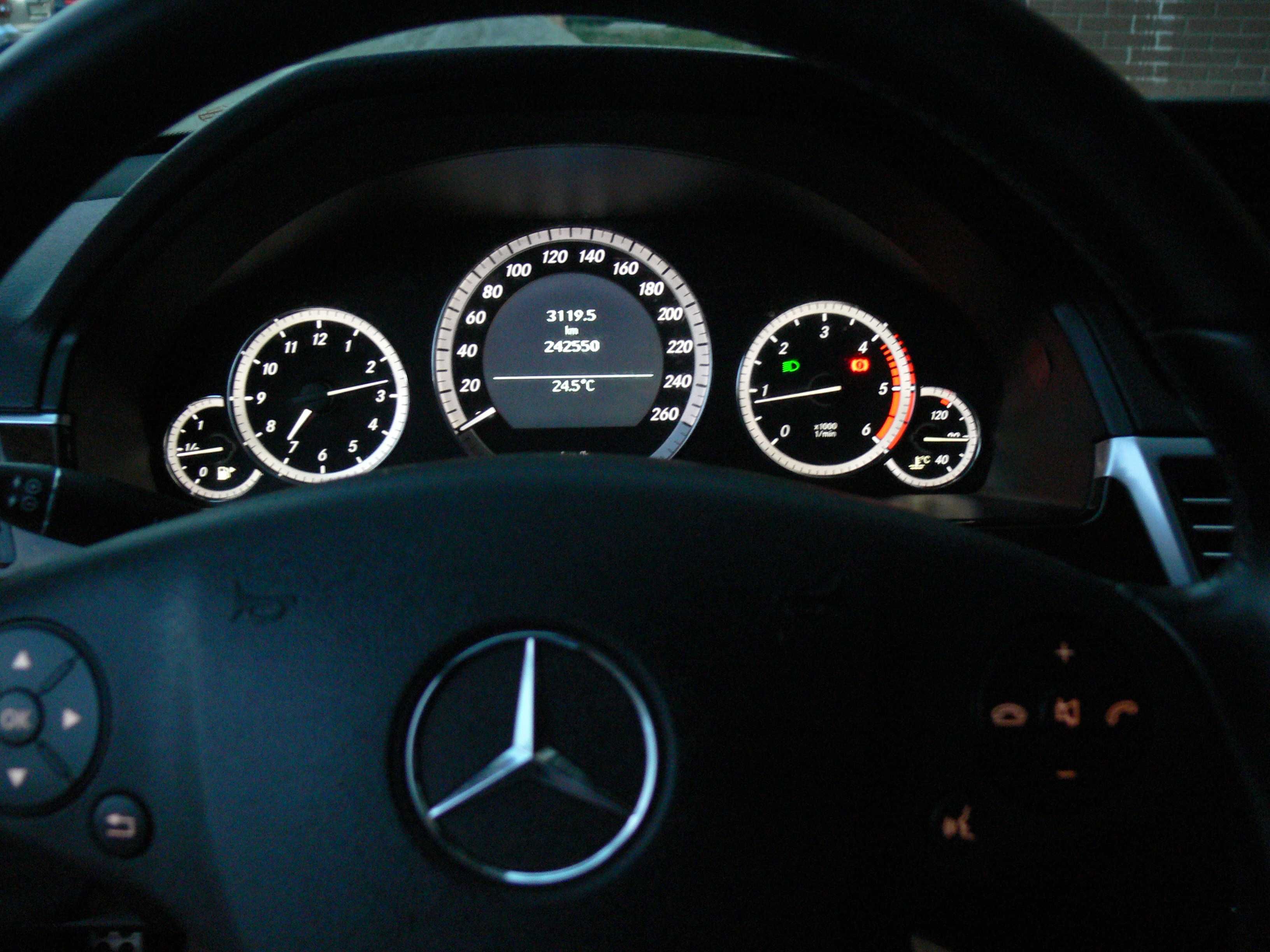 Mercedes w212 2011 e200