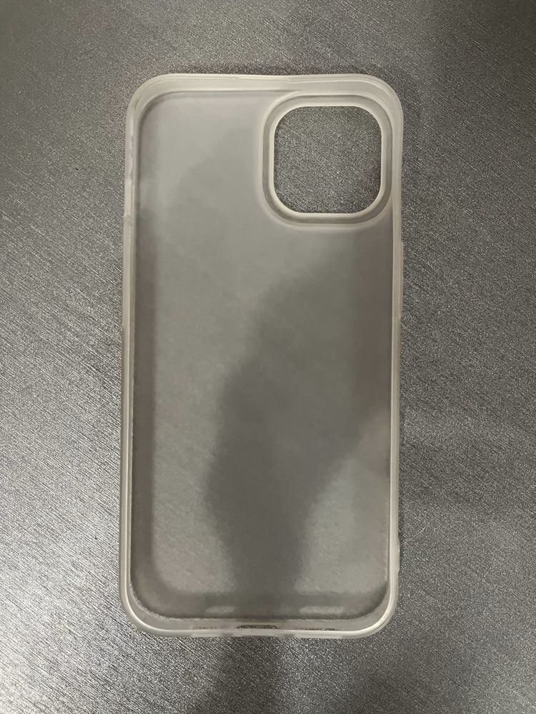 Чохли iPhone 13