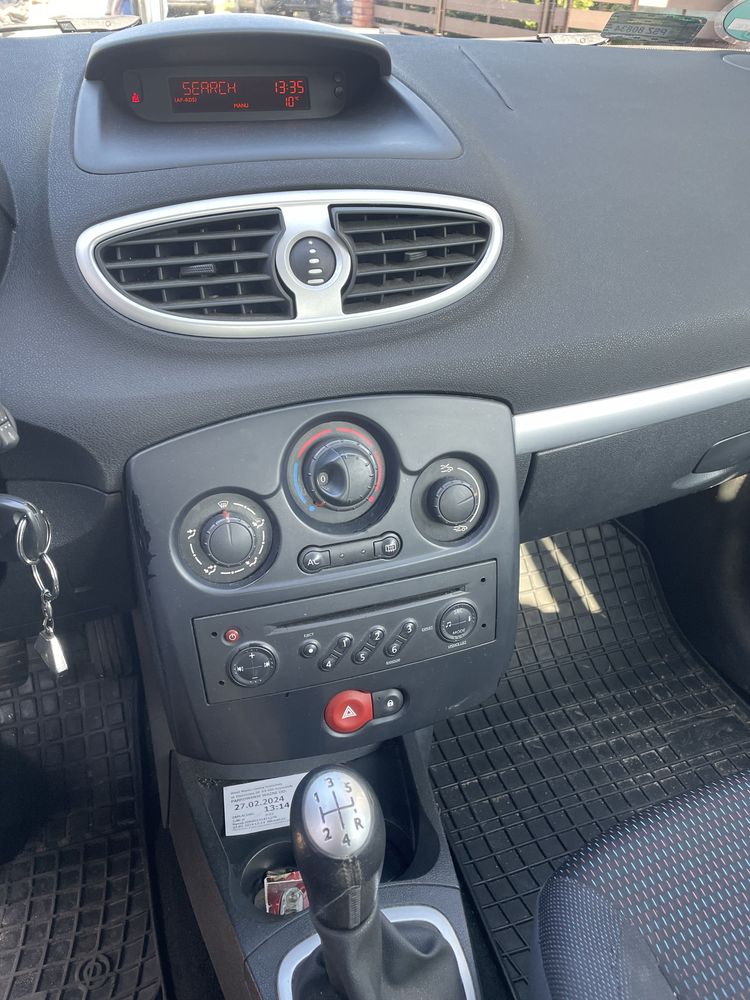 Renault Clio III 1.6 benzyna