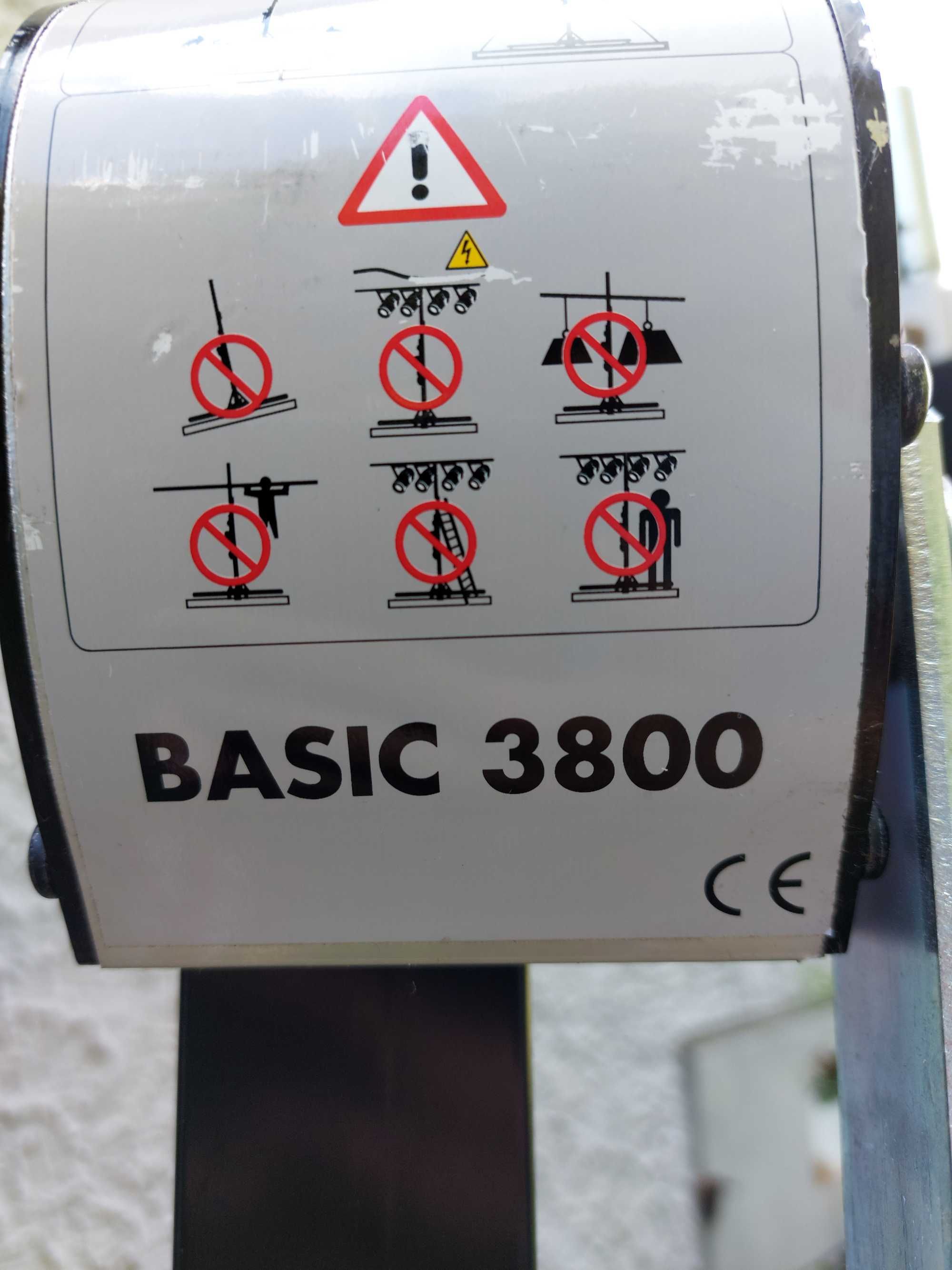 Windy oświetleniowe statywy korbowe Duratruss Basic 3800 2 szt.