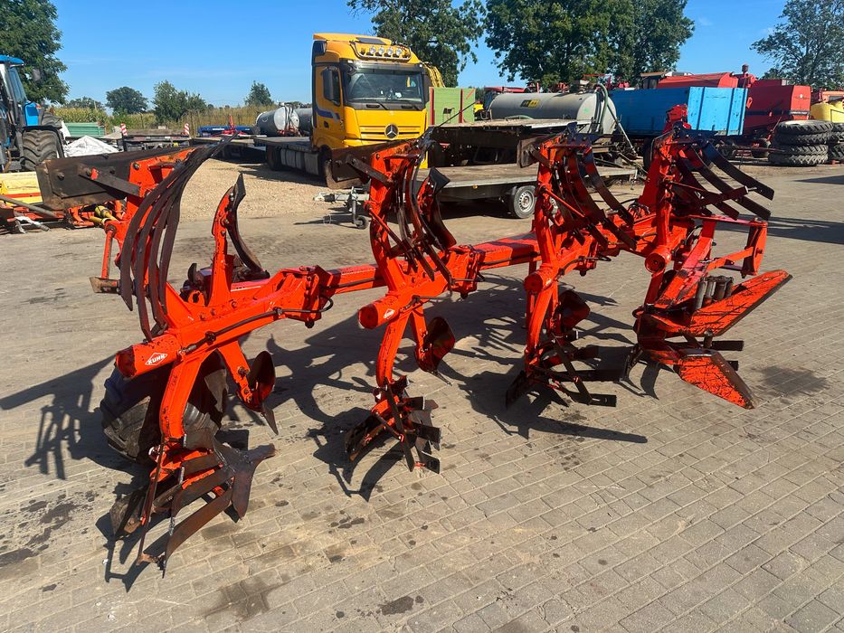 Pług obrotowy 4 skibowy Kuhn Vari Master 121 ażur 5 korpus Gratis