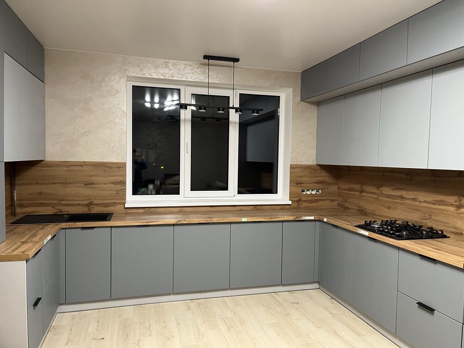 Кухни под заказ Кухні під замовлення