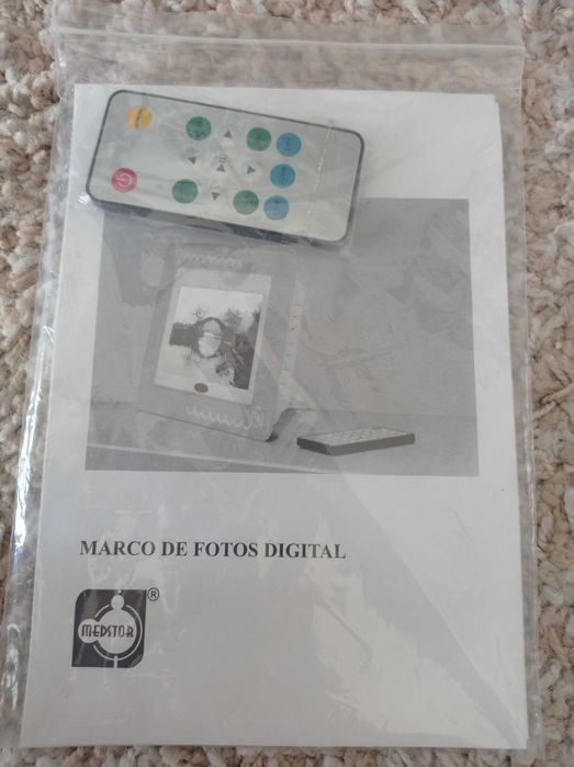 Moldura digital com manuais