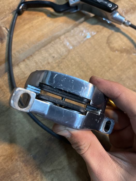 Travão traseiro TRP DHR evo