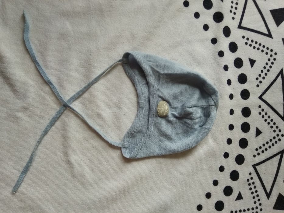 Czapka wiązana jasnoniebieska 100% Merino 48-50 cm 1-2 lata Lillelam
