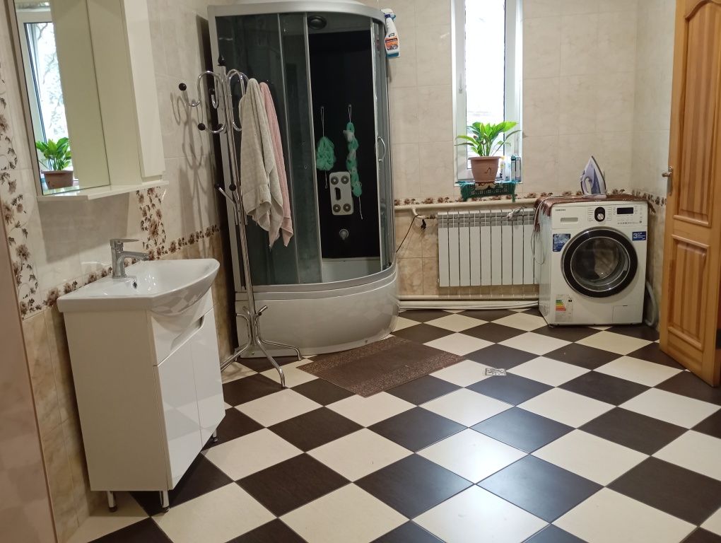 Продам в с. Усатово 2 эт.дом 75 т.у.е