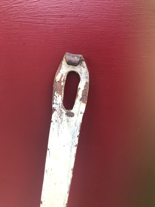 Металева штаба для дверей