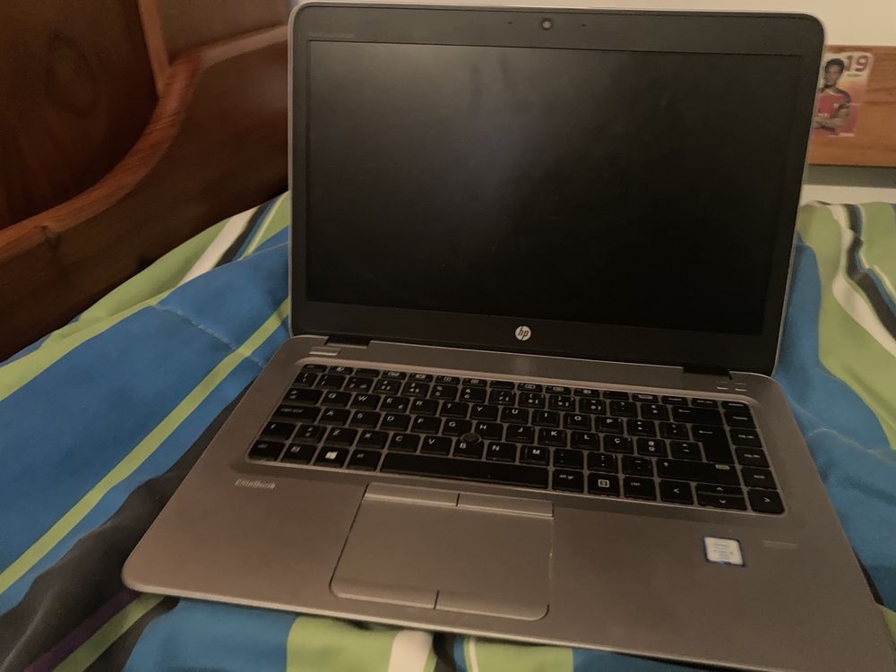 Portátil HP EliteBook com Windows – teclado com defeito