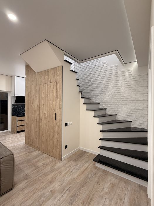 Оренда дизайнерського таунхаусу 100 м² Осокорки Є камін!метро Славутич