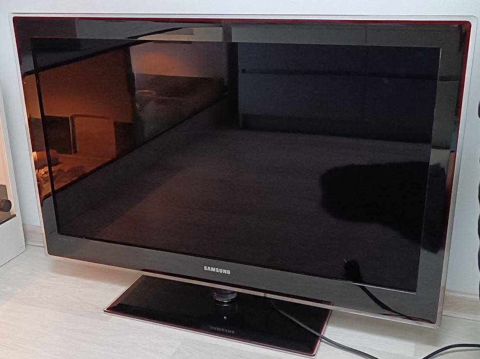 Telewizor SAMSUNG 40 cali