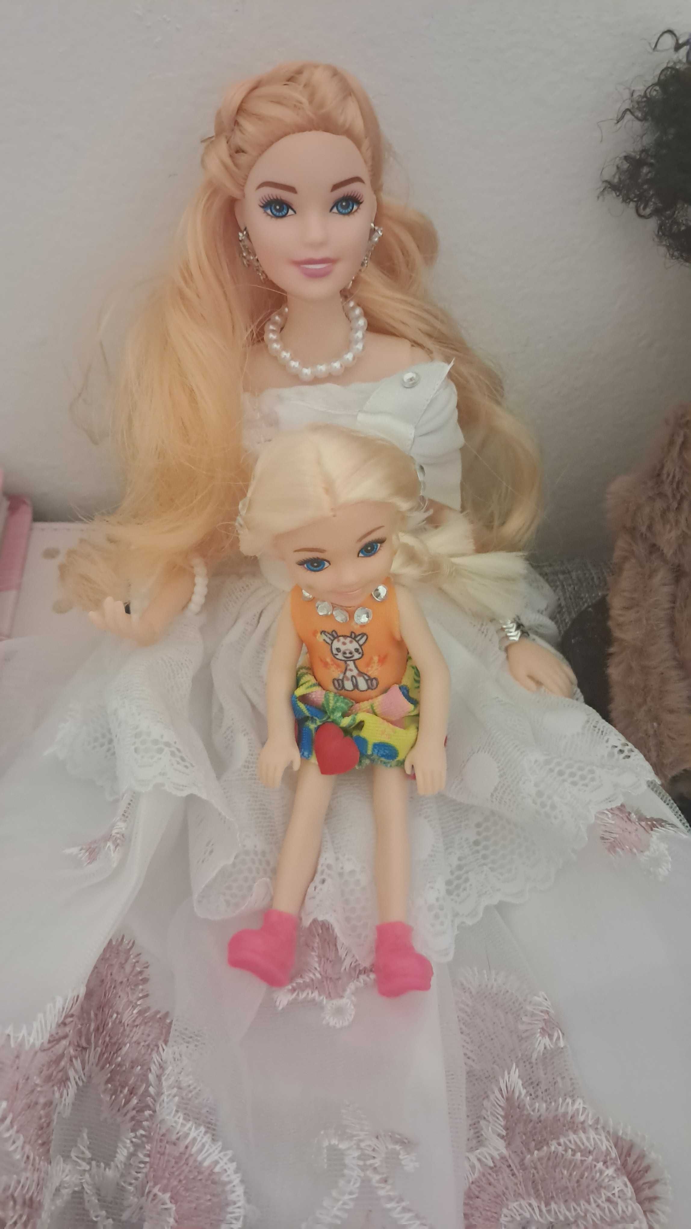 Vendo Barbie glamour e filha