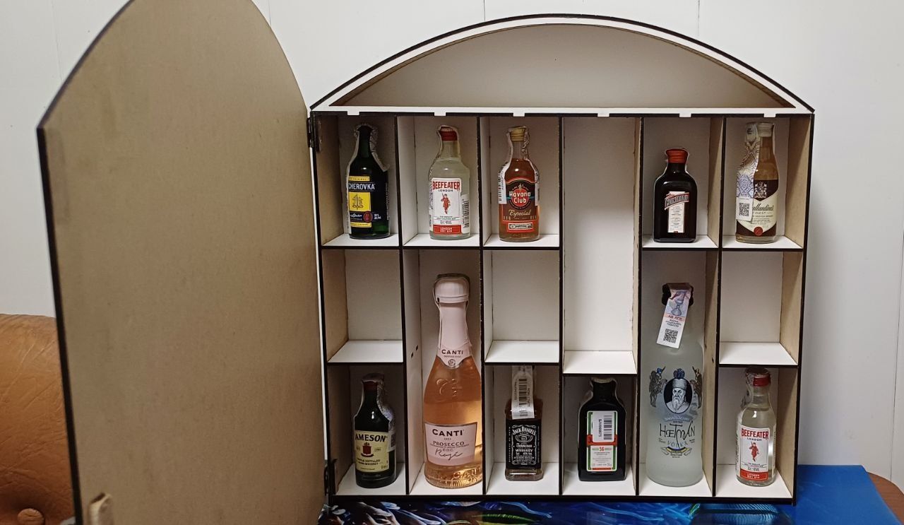 Изготовления под заказ  из фанеры ,двп ,.
