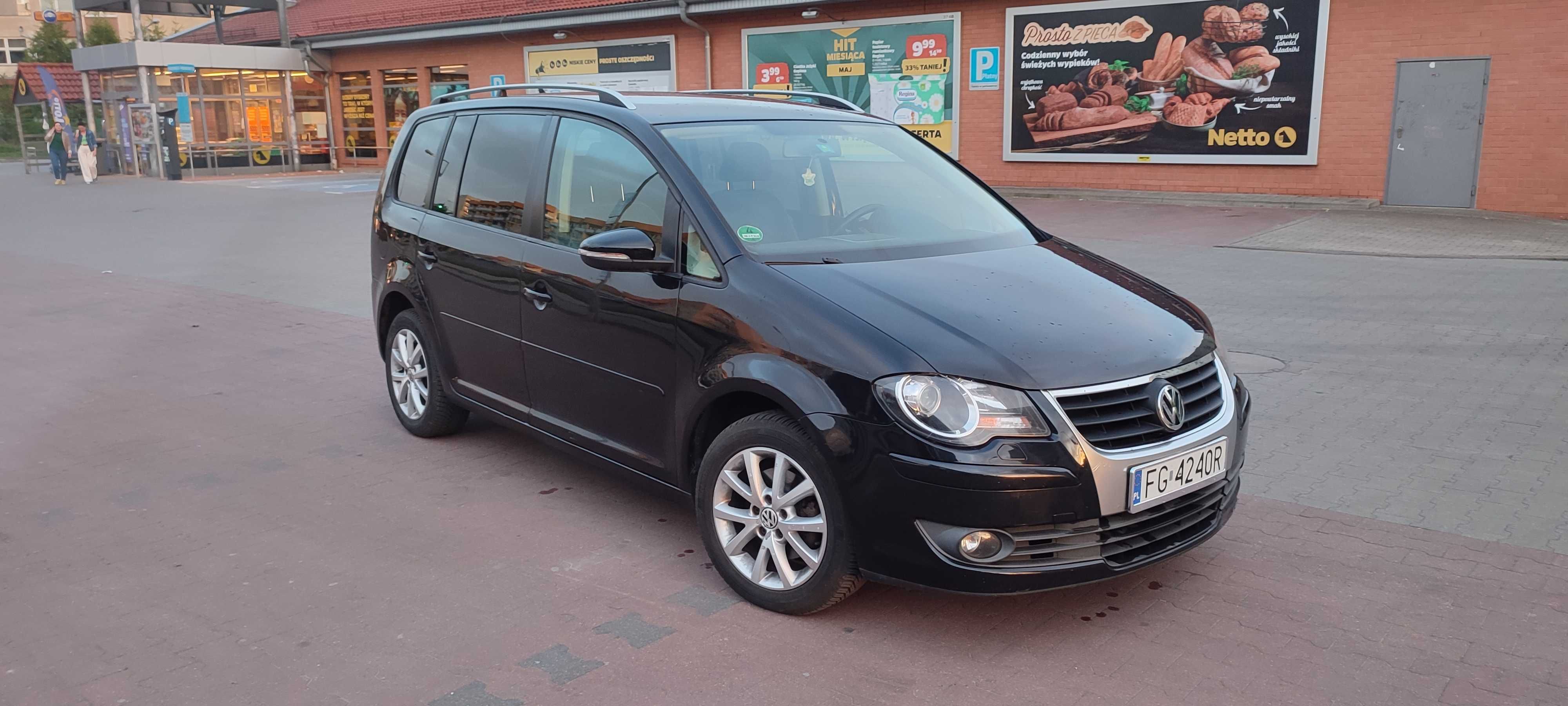 vw TOURAN 2.0 TDI rok 2010 zarejestr ubezpieczony