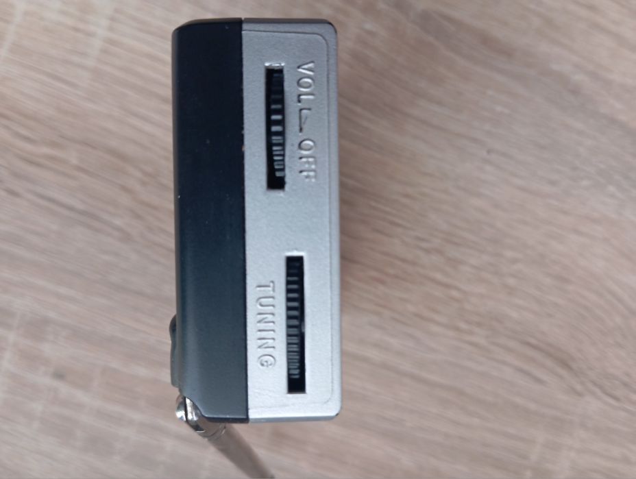 Продам радіо приймач