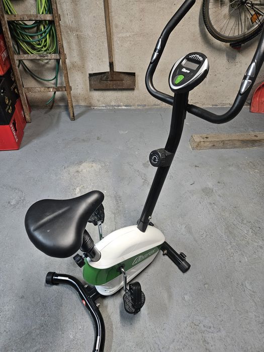 Rowerek stacjonarny.