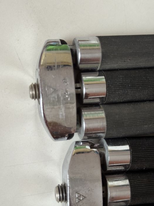 Три советские треноги, две рабочие, одна под ремонт