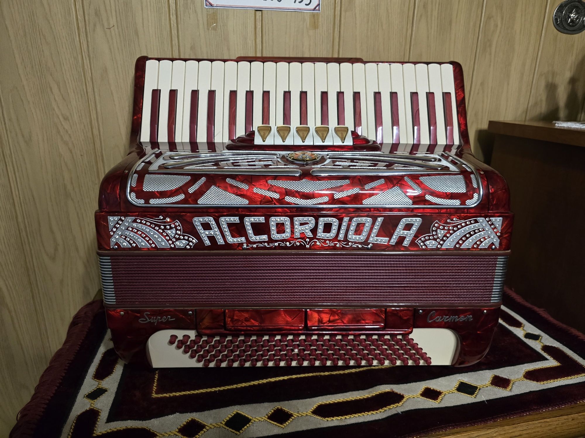Akordeon Accordiola 120bas cztery chóry