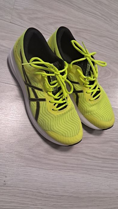 Чоловічі кросівки asics 43,5
