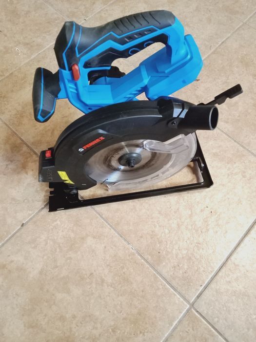 Ручна циркулярна  пила паркетка FERREX тушка