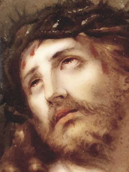 Pequeno antigo altar em madeira esculpida com pintura à lupa-Ecce Homo