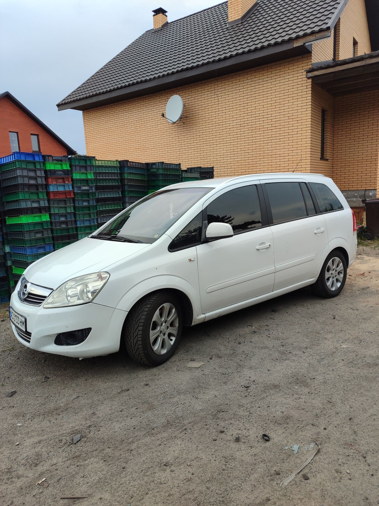 Терміново продам Opel zafira 2009