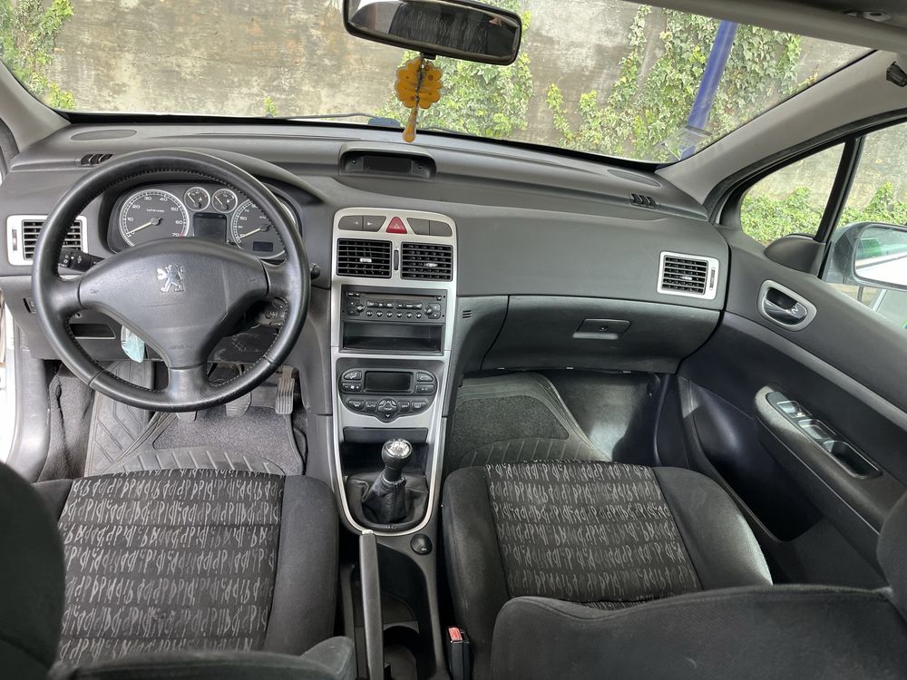 Peugeot 307 1.6 16V 2003 Negociável