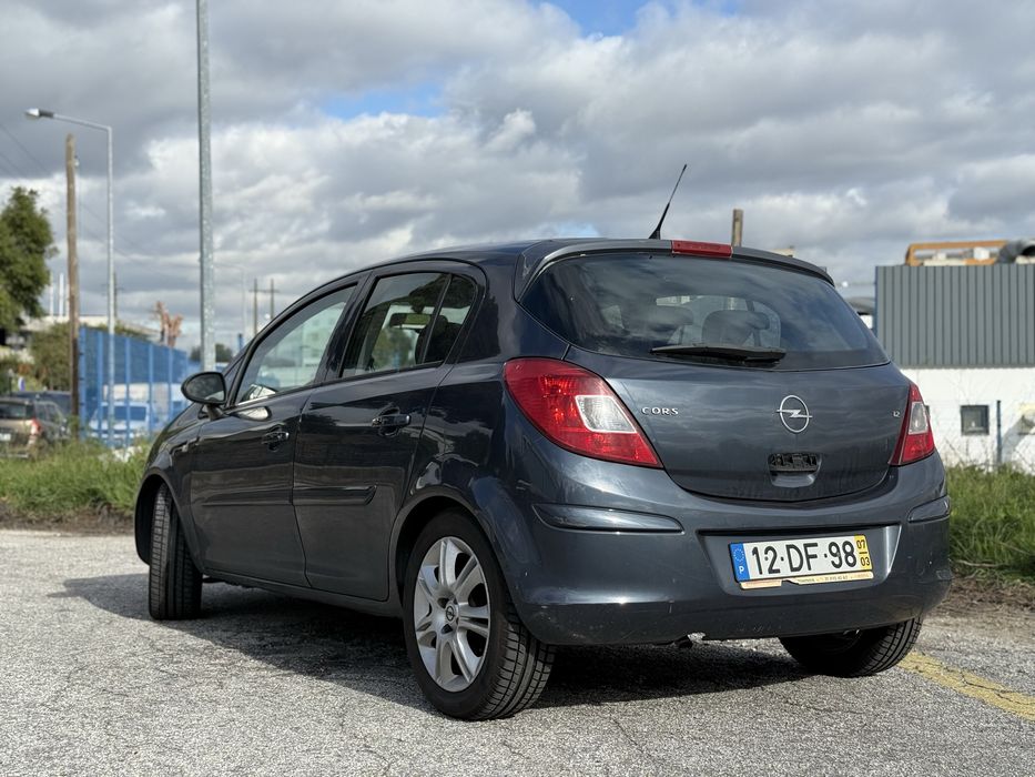 Opel Corsa D 1.2 gasolina