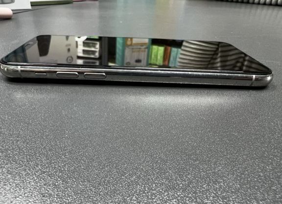 Продам iPhone 11 pro