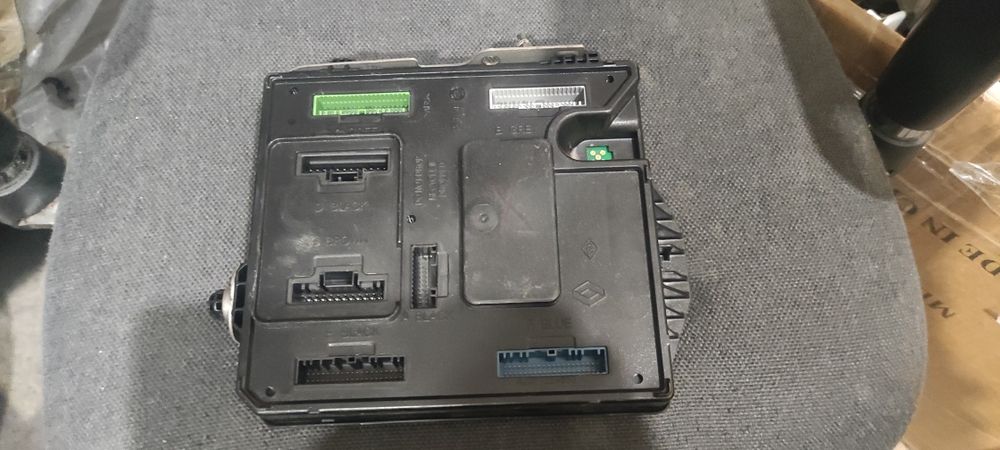 Блоки керування для Renault Zoe