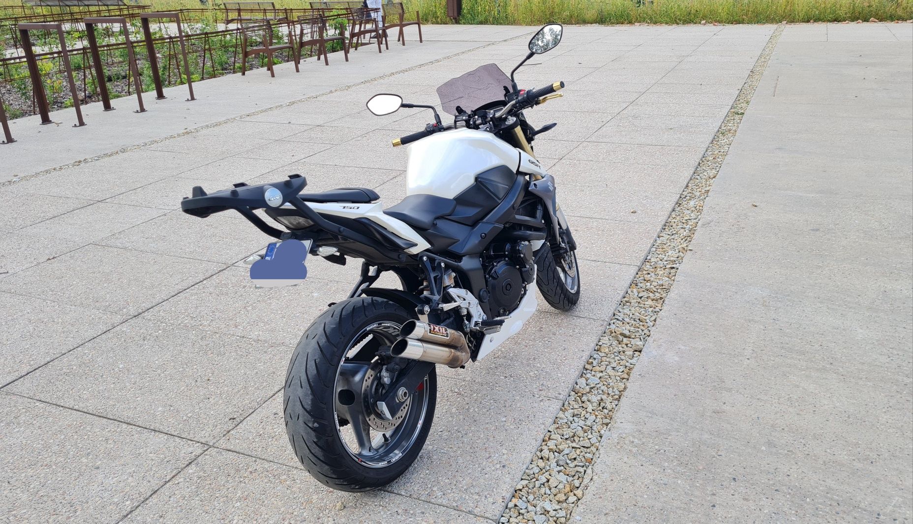 Suzuki GSR 750 GSR750
