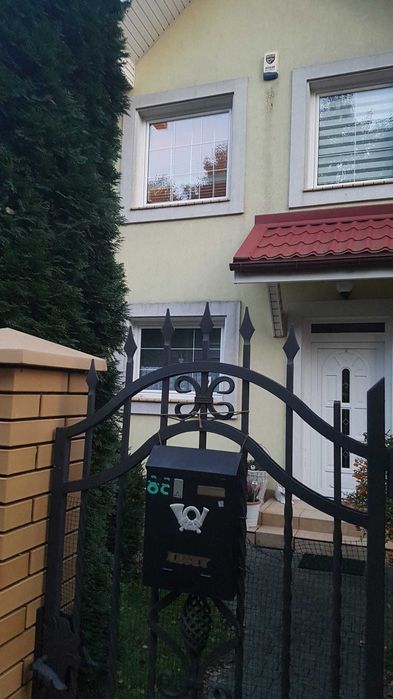 Dom na wynajem w Książenicach - szkoła, sklepy, przystanek