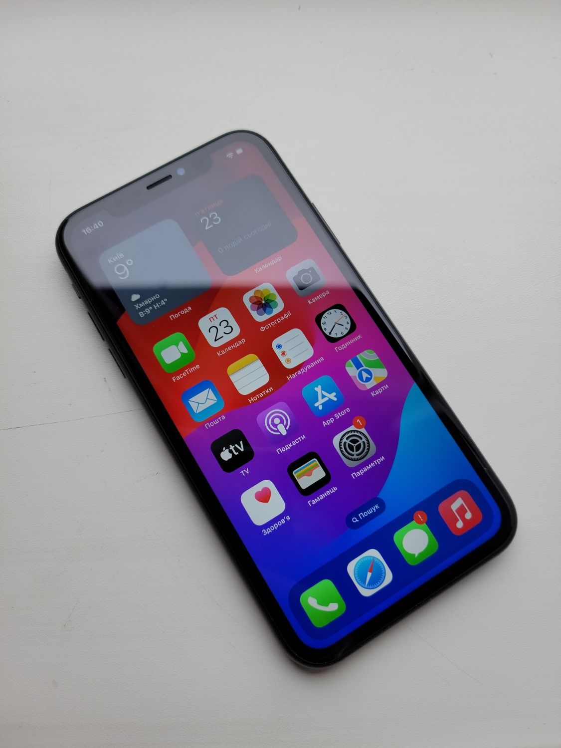 Продам IPhone XR 128gb Black хороший стан