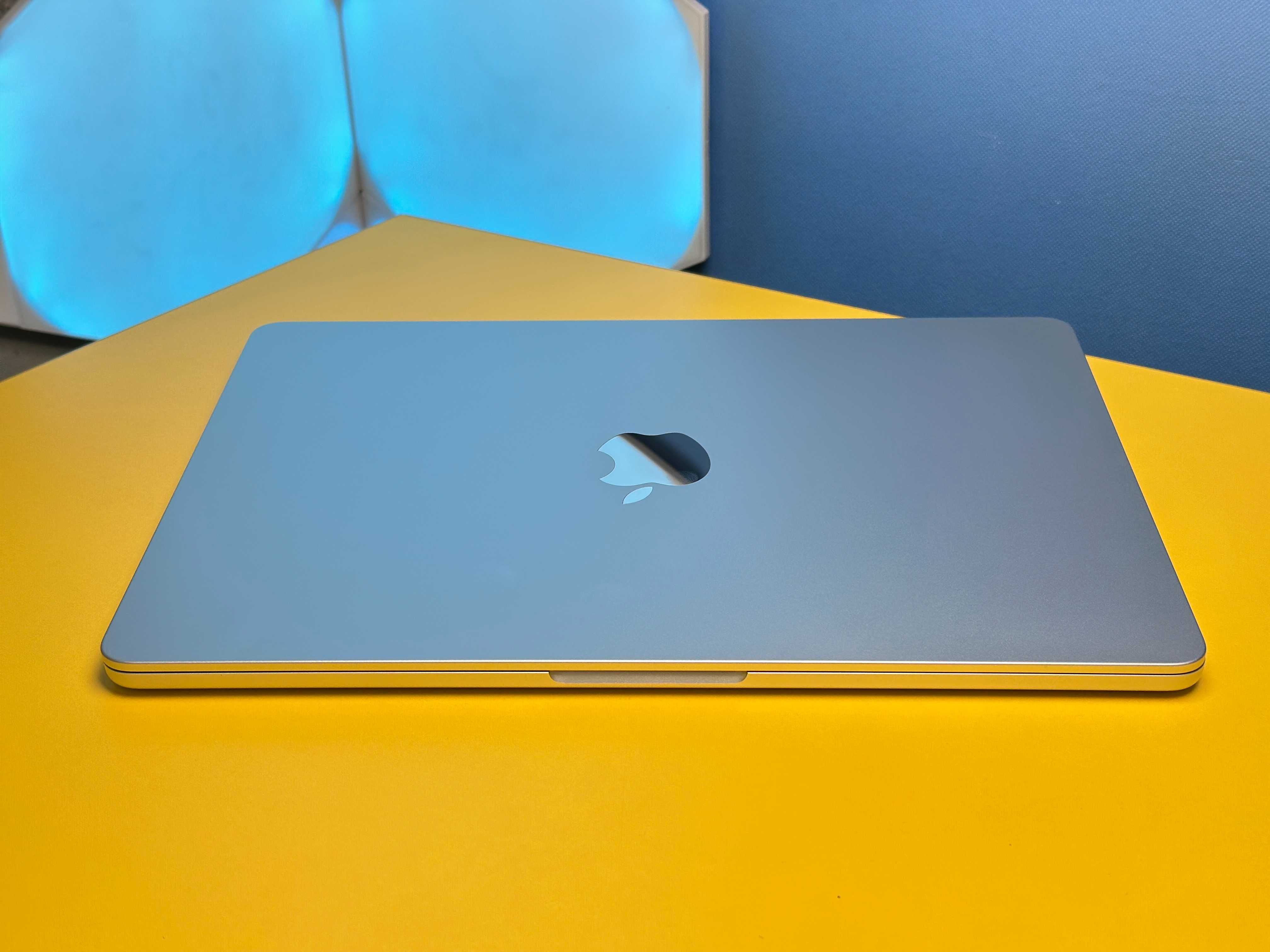 Ноутбук Apple MacBook Air 13" M2 Silver MLXY3 (132422) Б/У З ГАРАНТІЄЮ