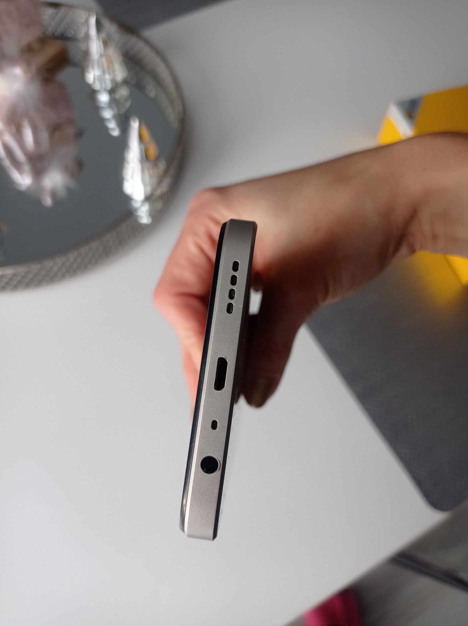 Smartfon Realme c33 złoty 64GB idealny gwarancja