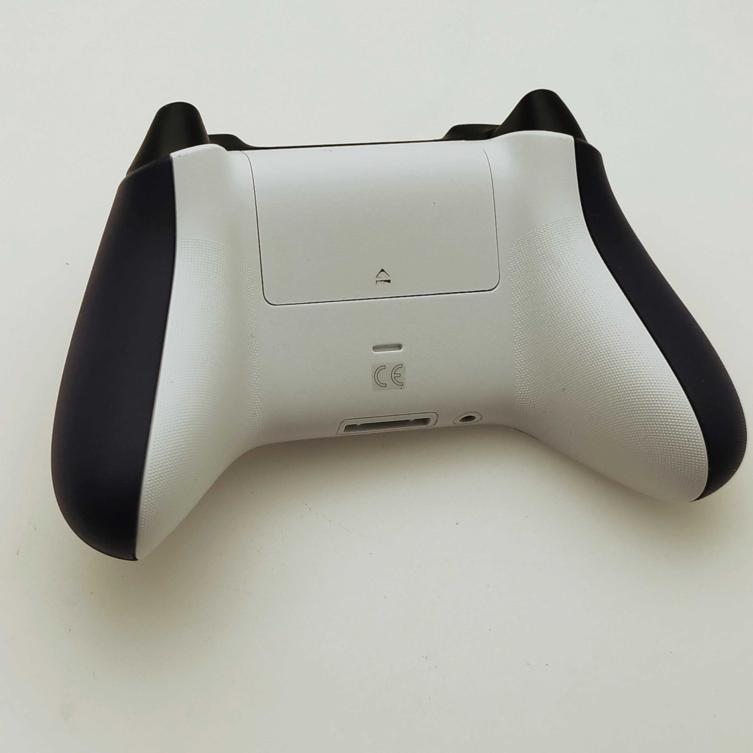 Pad bezprzewodowy do konsoli Microsoft Xbox One fiolet 768/25/psz