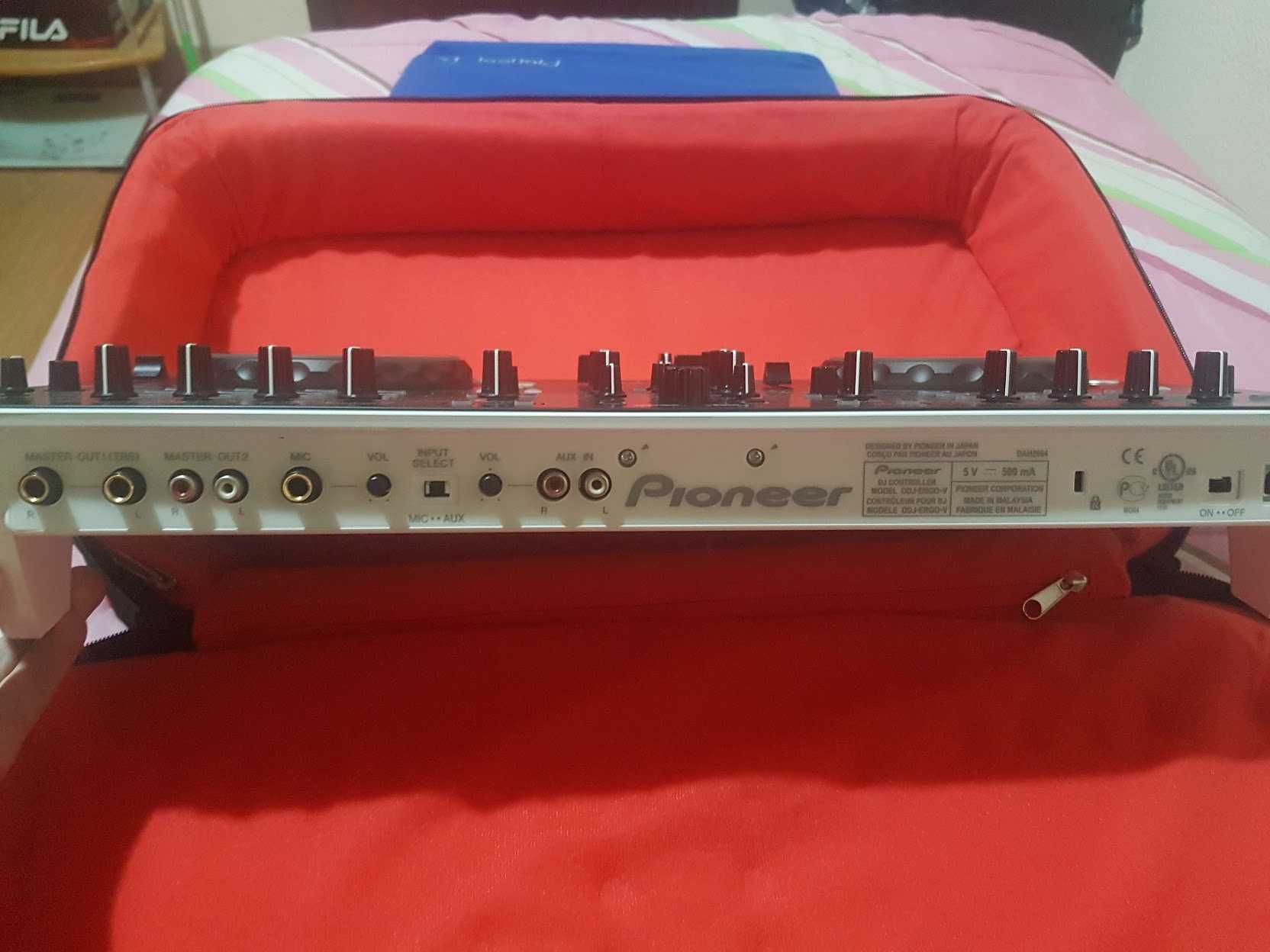 Vendo controlador pioneer DDJ-ERGO mais saco de transporte