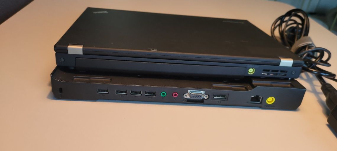 Lenovo x220, dysk SSD, stacja dokująca z CD ROMem