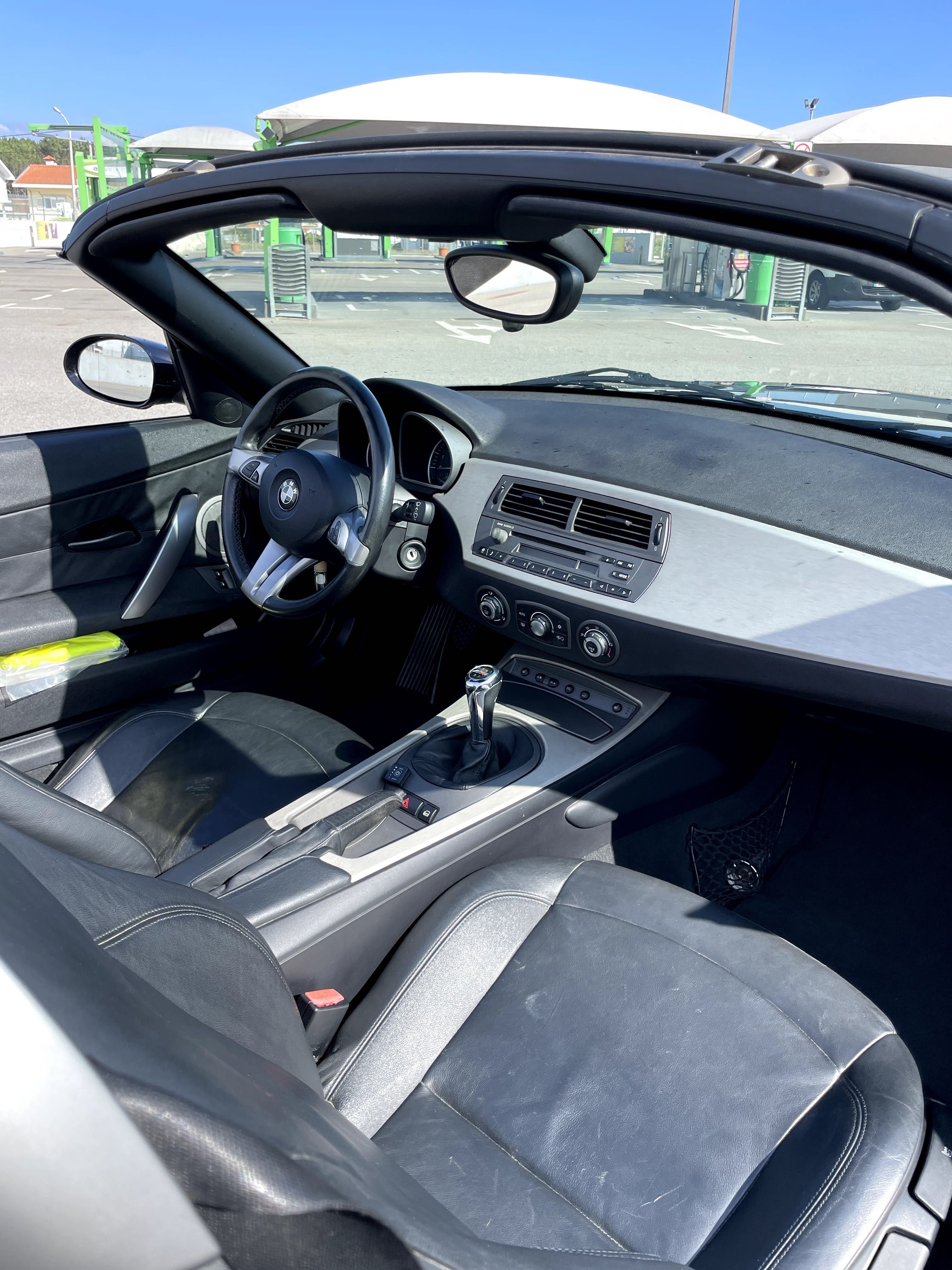 BMW Z4 2.2i - Full Extras