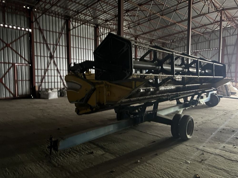 Продам Комбайн NewHolland CX8080