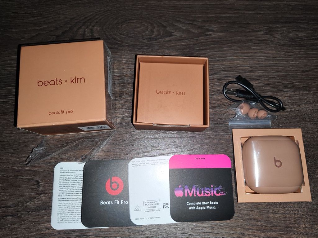 Beats fit pro Ed. Especial "Kim Kardashian"