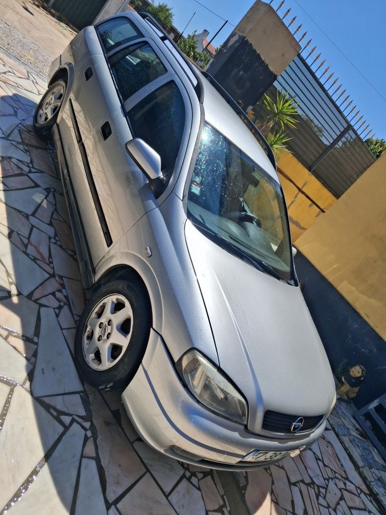 Opel astra 1.4 237 mil