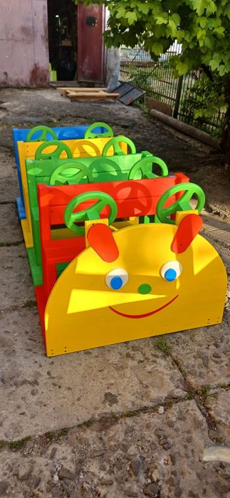 Сороканіжка,  дитячий майданчик