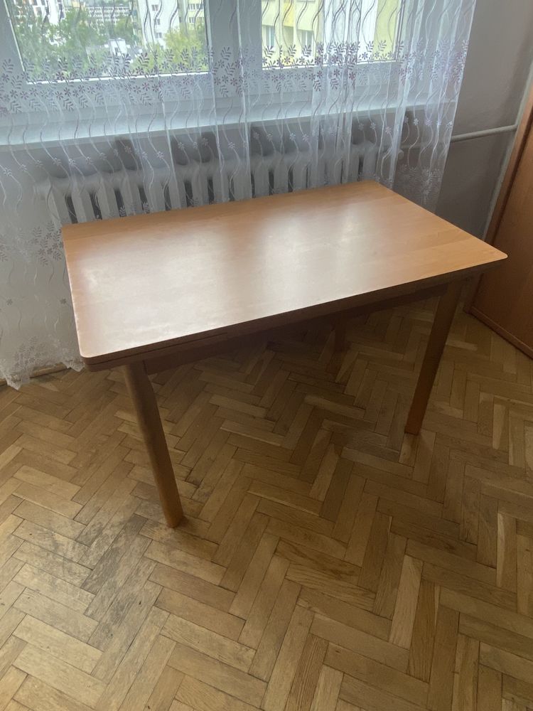 Stoł rozkladany do salonu