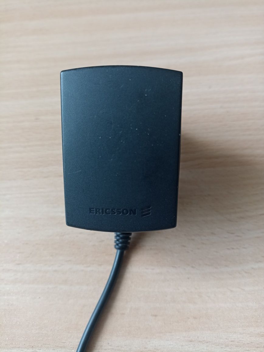 Зарядное устройство для телефона Ericsson