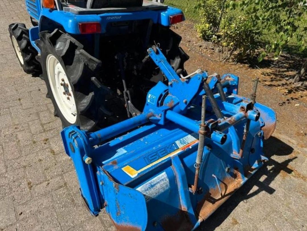 Iseki Sial 17 4x4 z glebogryzarka