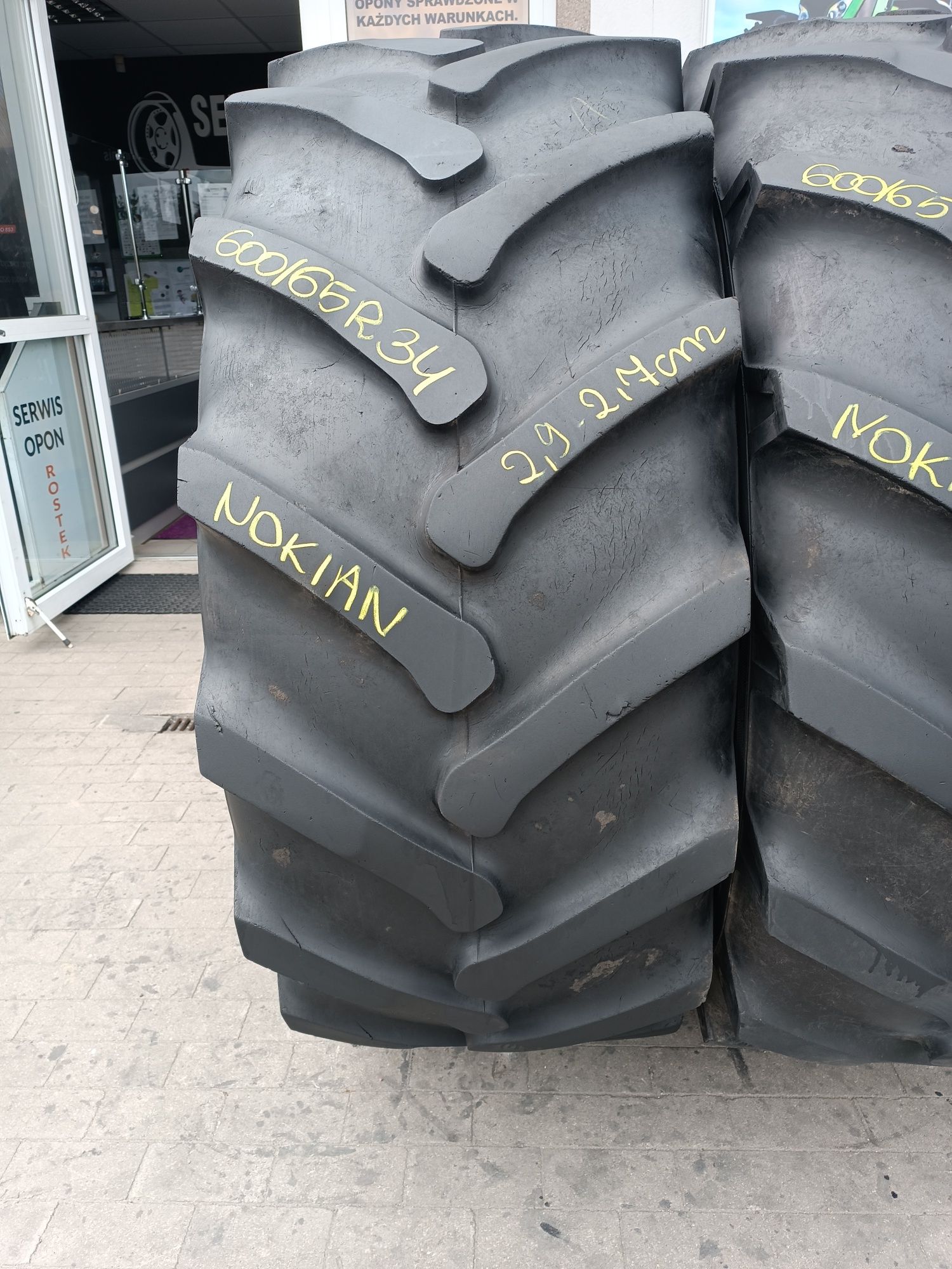 600/65R34 Nokian TR Multiplus Radial