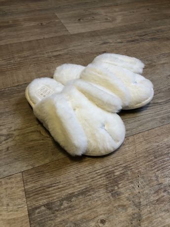 Нові тапки тапочки на дівчинку білі 29-30 розмір пухнасті з вушками